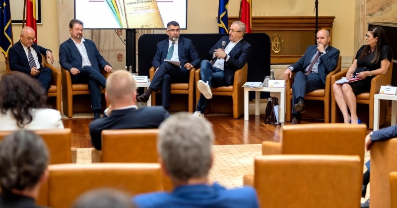 Institutul Social-Democrat “Ovidiu Șincai” și Asociația “Pro Democrația”, în colaborare cu Institutul de Istorie “George Barițiu” al Academiei Române au organizat la sediul o dezbatere pe tema revizuirii Constituței