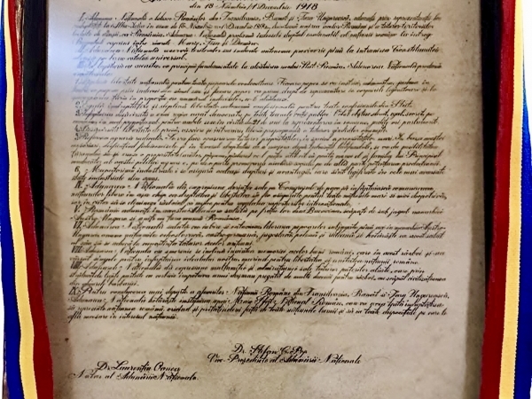 La DEJ se află UNUL din cele TREI exemplare redactate în ORIGINAL ale REZOLUȚIUNII Adunării Naționale de la Alba Iulia, din 18 Noiembrie/1 Decembrie 1918! 