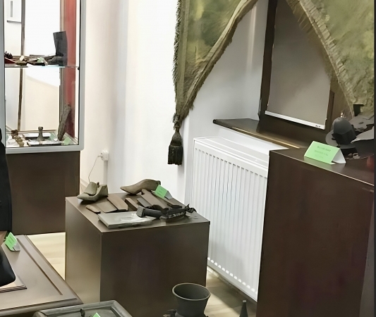 LĂZI DE BREASLĂ, SIMBOLURI și UNELTE  ale Meșterilor dejeni
